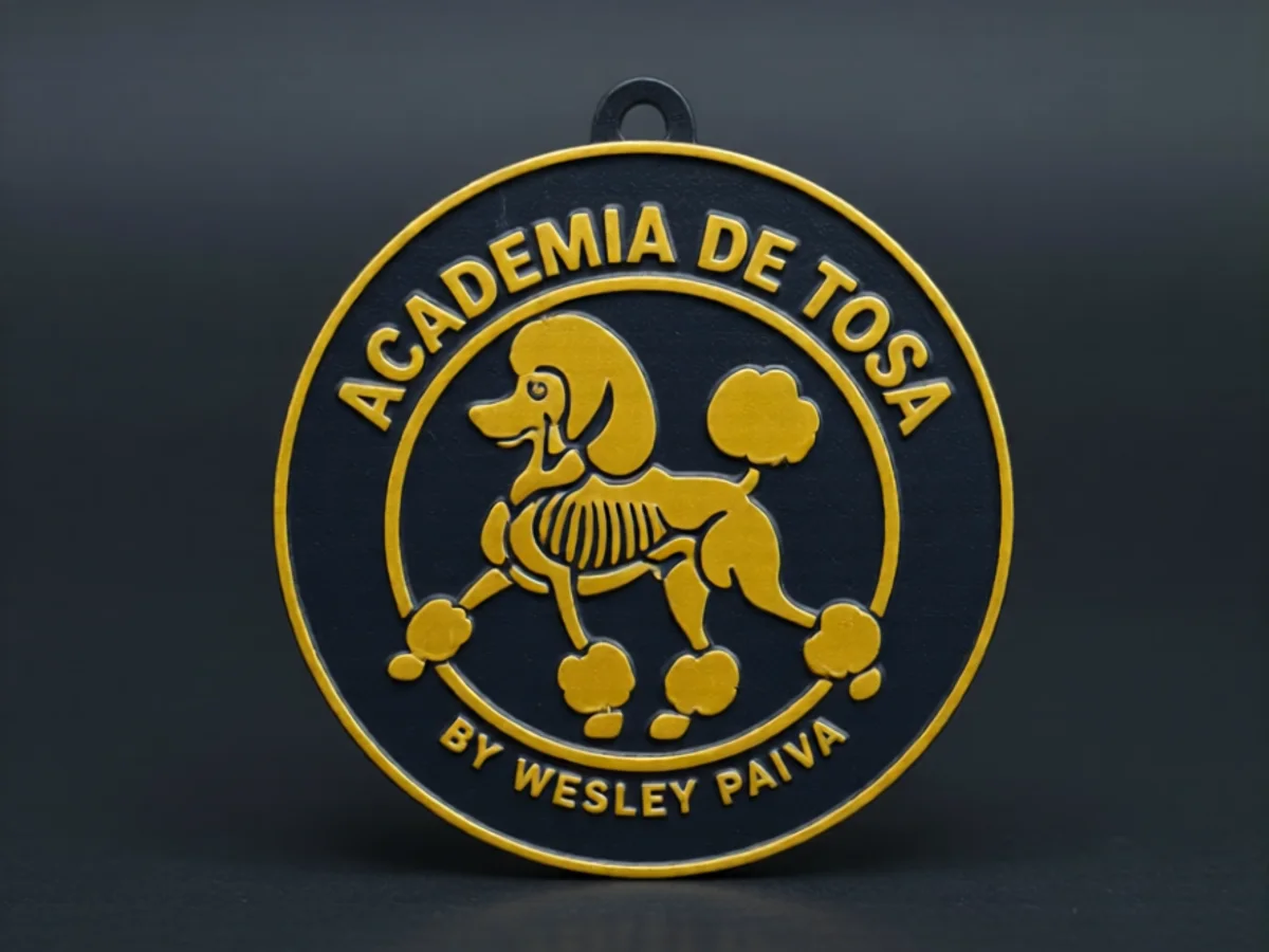 Chaveiro NFC redondo preto e dourado da Academia de Tosa by Wesley Paiva, produzido pela Vinne Store